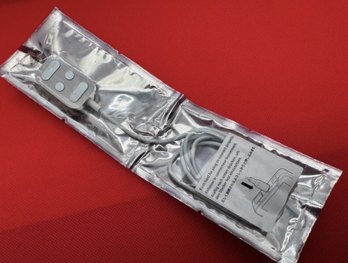 Genuine apple a1018 remote - apple,